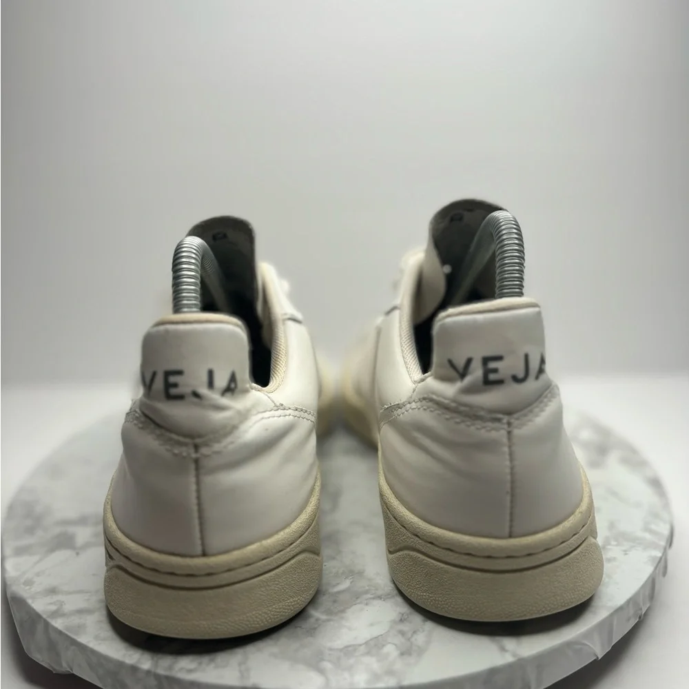 Veja Womens V-10 Sneakers Shoes White Tennis Leather Lace Up Perforated - Picture 5 of 7